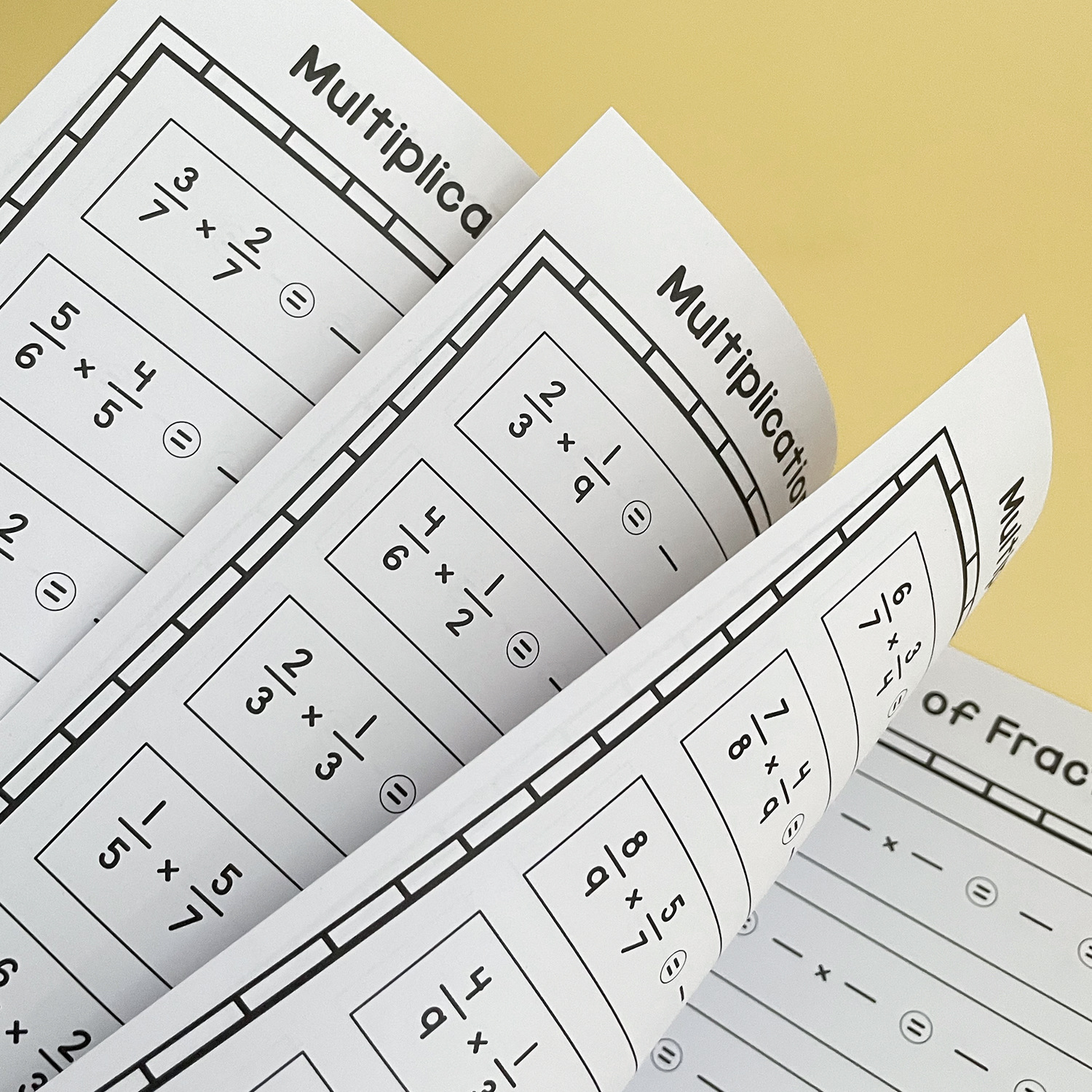 32 Pages A4 Fraction Multiplic - Kids Educational Workbooks recension och pris